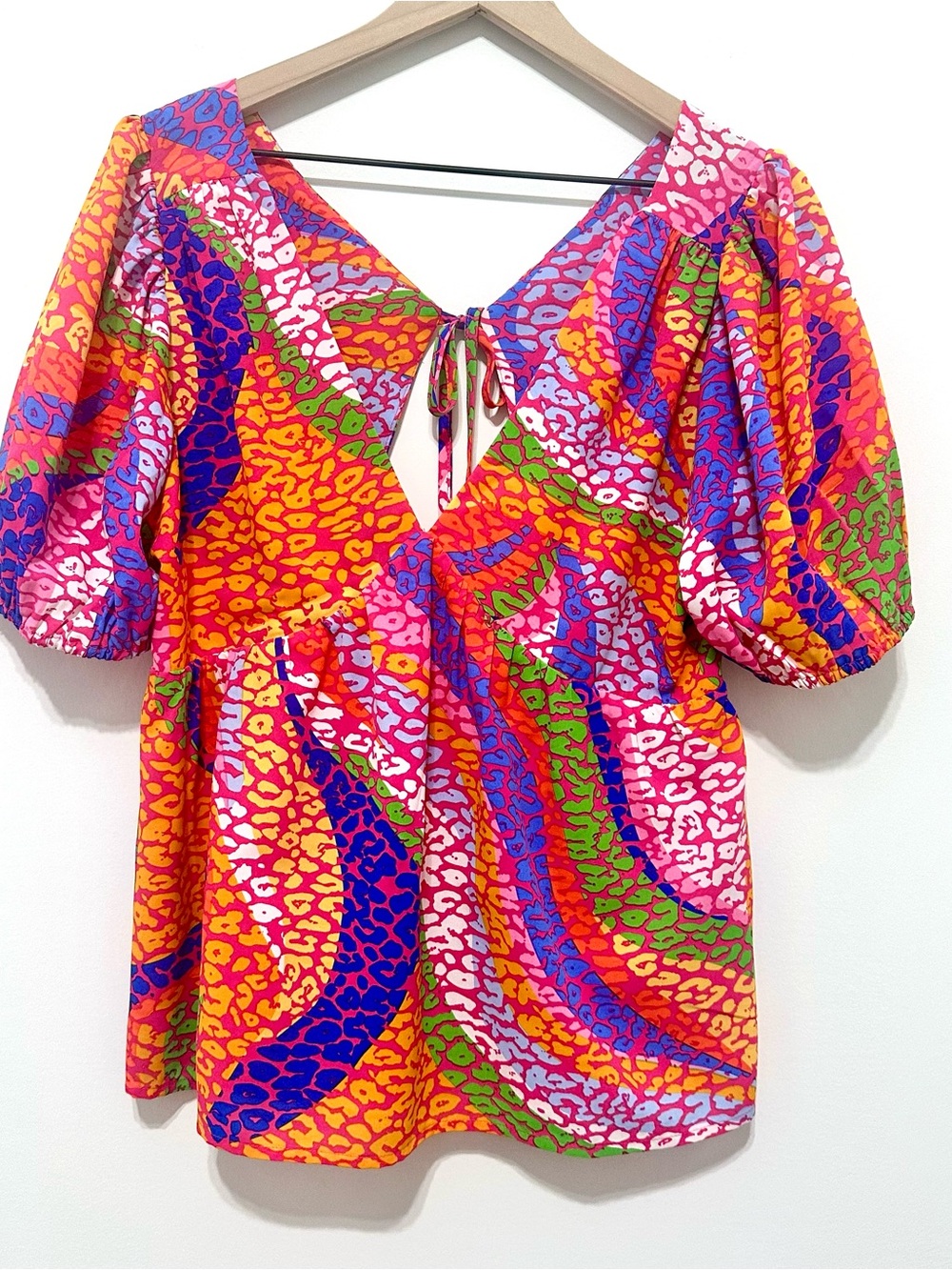 NWOT | Joy Joy | Multicolor Tie-Back Puff Sleeve Women's Top
